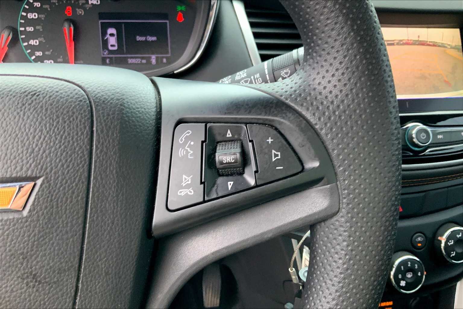 2021 Chevrolet Trax LS photo 22