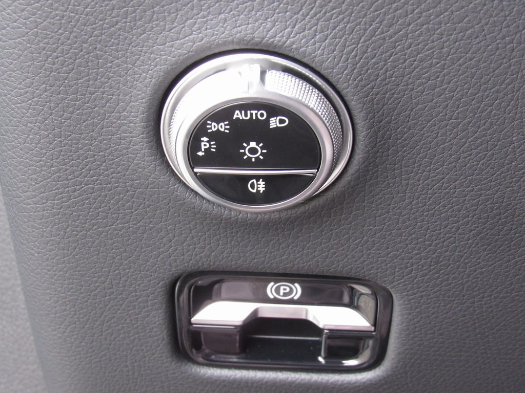 2026 Mercedes Benz GLC 300 4MATIC photo 27