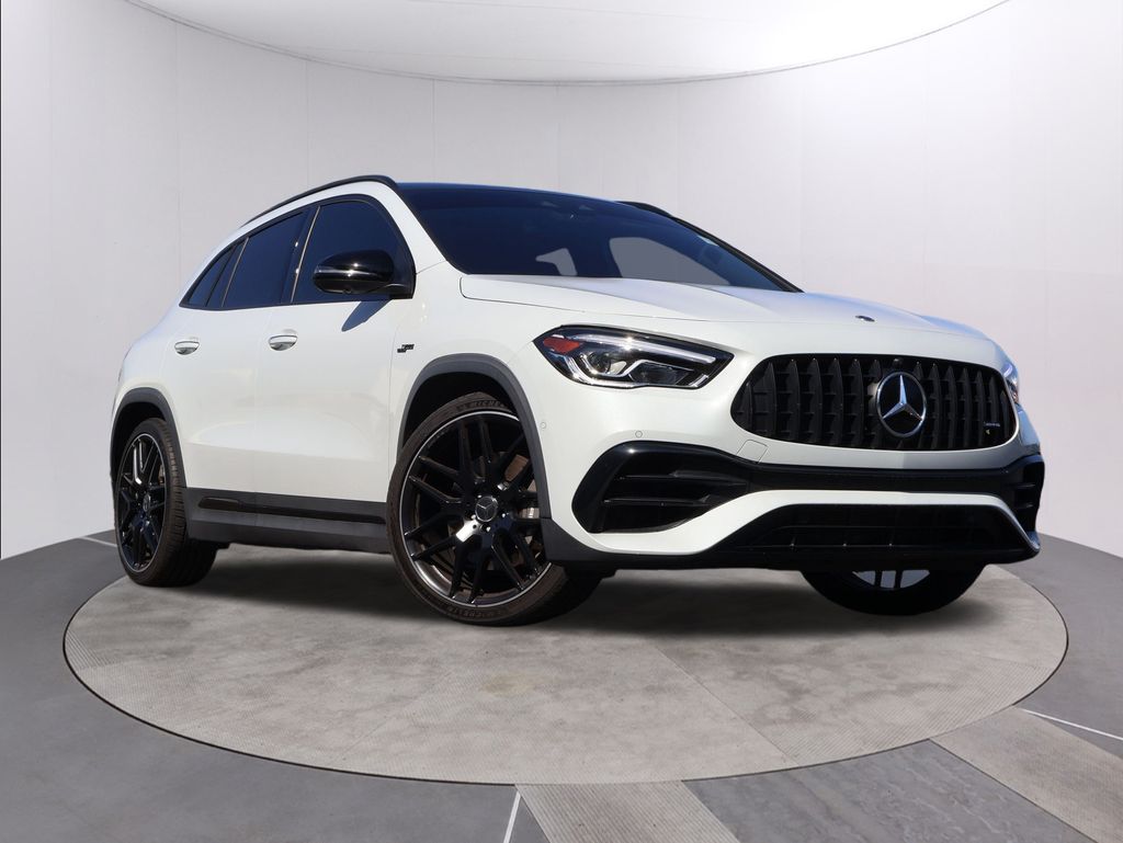 2022 Mercedes Benz GLA AMG 4MATIC photo 2