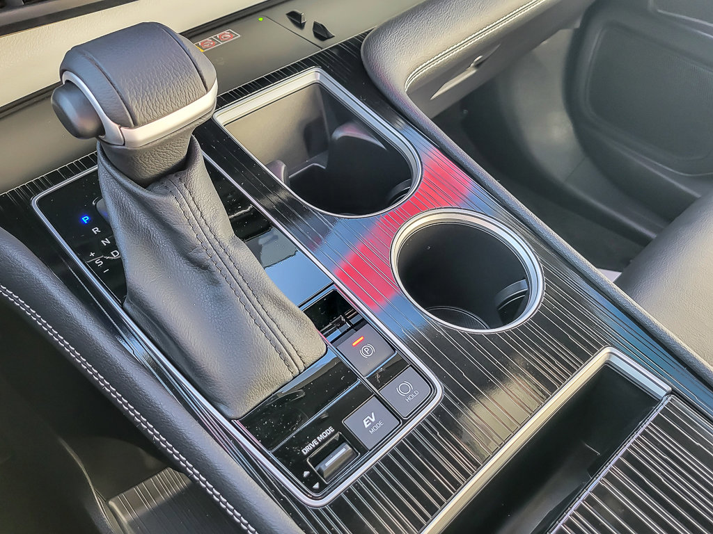 2025 TOYOTA SIENNA XSE ALL - Image 19