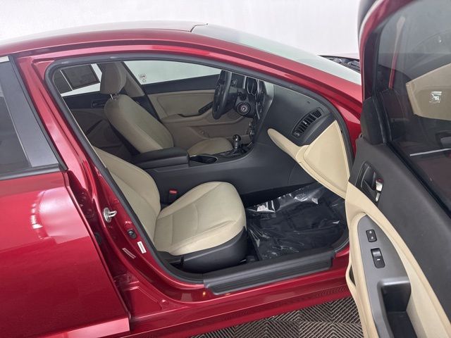 2015 Kia Optima LX photo 8