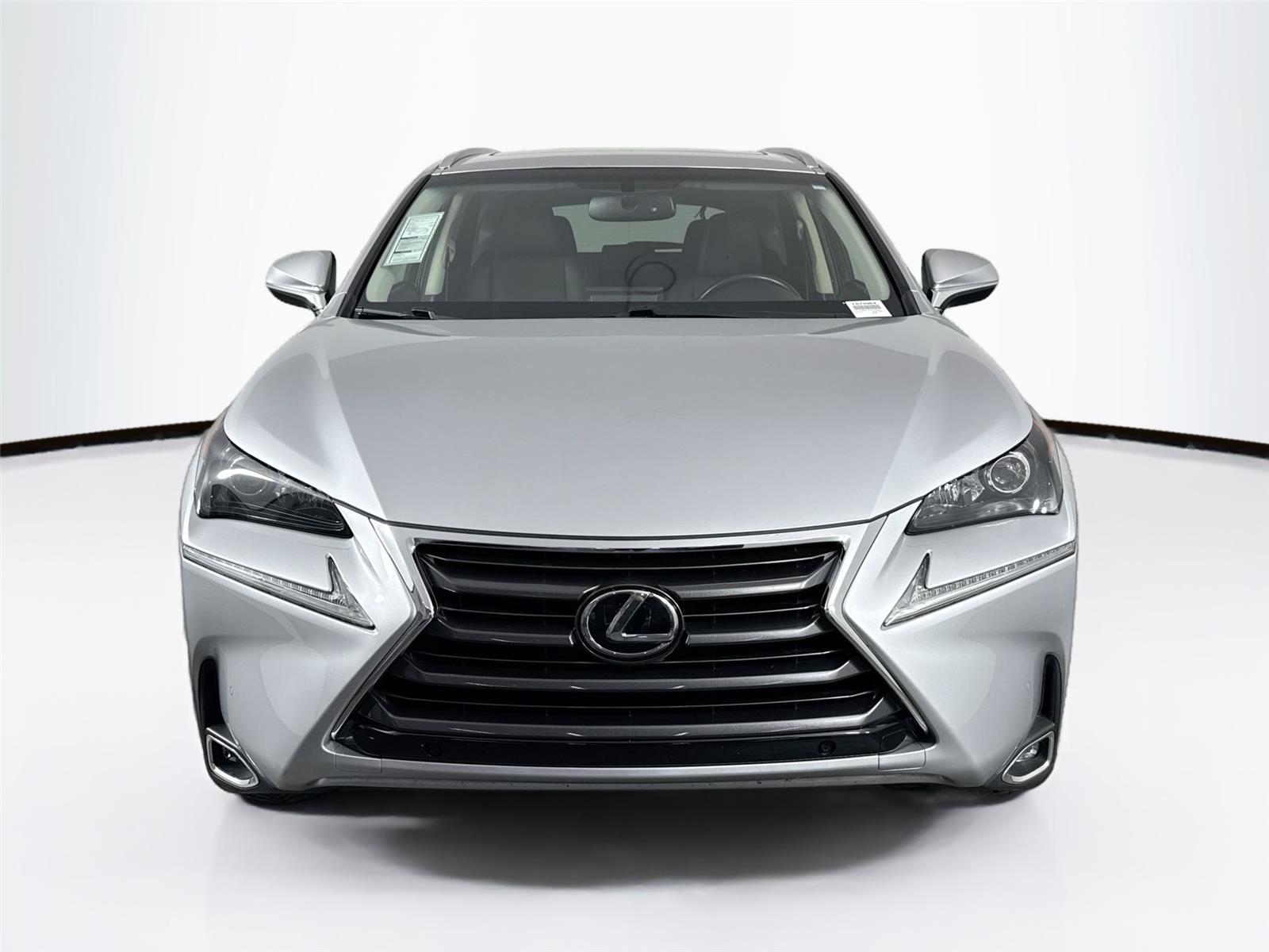 2017 Lexus NX 200t Luxury photo 3
