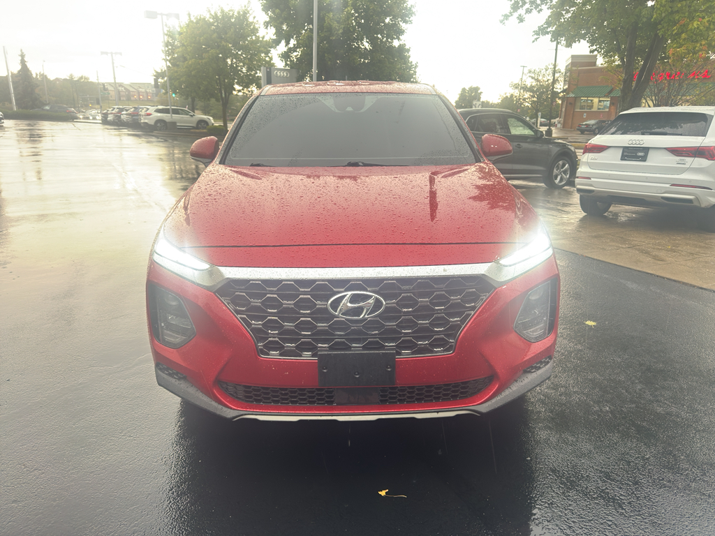 2020 Hyundai Santa Fe SE photo 2