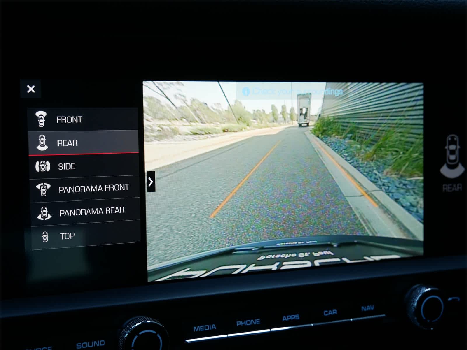 2021 Porsche Macan Base photo 20
