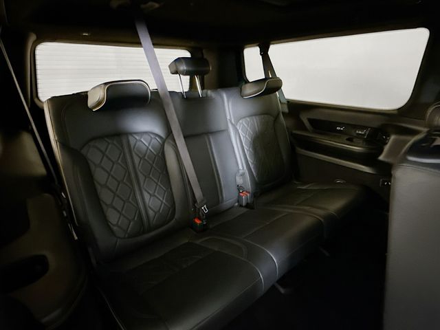 2023 Jeep Wagoneer L Series III Obsidian photo 26