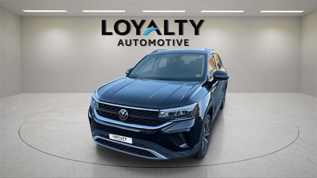 2022 Volkswagen Taos SE's photo