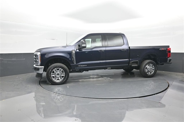 2025 Ford F-350 Lariat photo 4