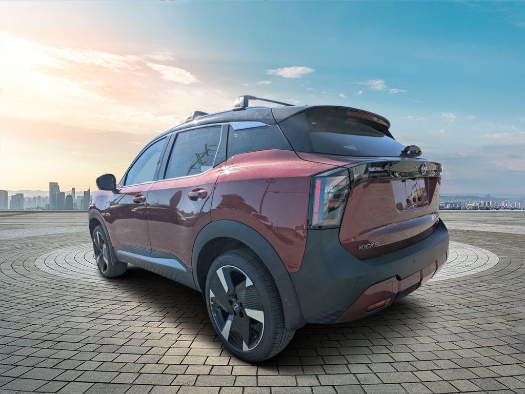 2025 Nissan Kicks SR photo 3