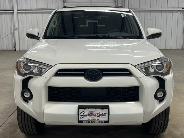 2021 Toyota 4Runner SR5 photo 2