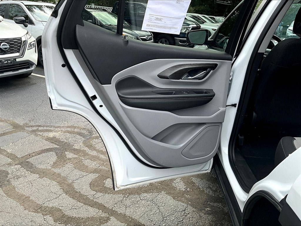 2023 Gmc Terrain SLE photo 21