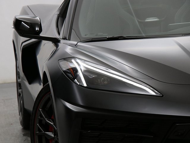 2025 Chevrolet Corvette Stingray 2LT photo 4