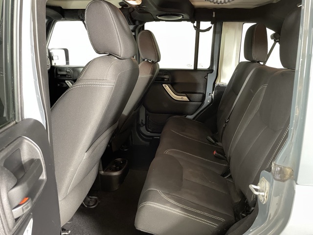 2014 Jeep Wrangler Unlimited Rubicon photo 28