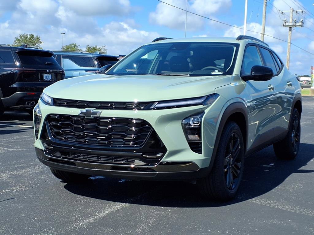 2025 Chevrolet Trax ACTIV photo 2