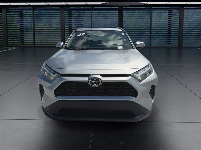 2022 Toyota RAV4 XLE photo 3
