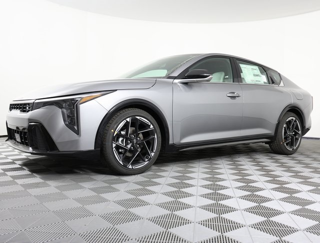 2025 Kia K4 GT-Line's photo