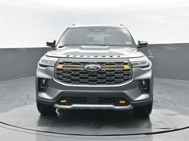 2026 Ford Explorer photo 2