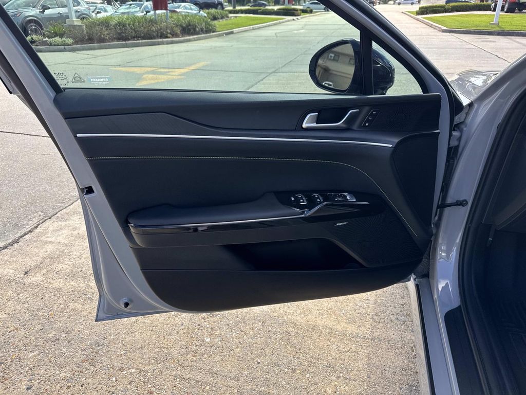 2025 Kia K5 GT photo 17