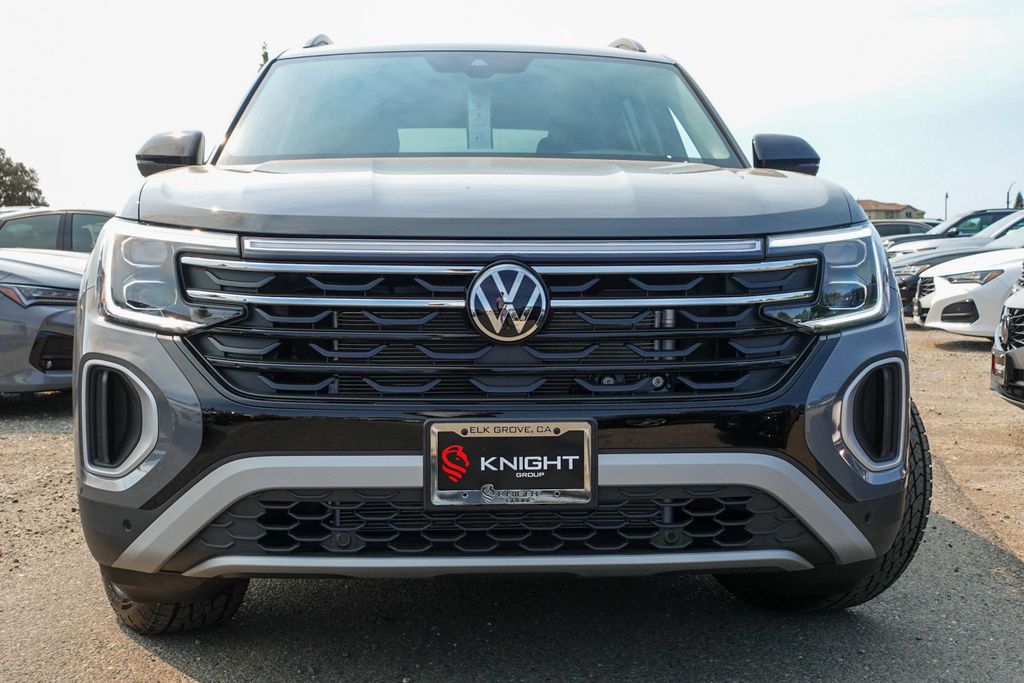 2026 Volkswagen Atlas Peak Edition SE photo 3