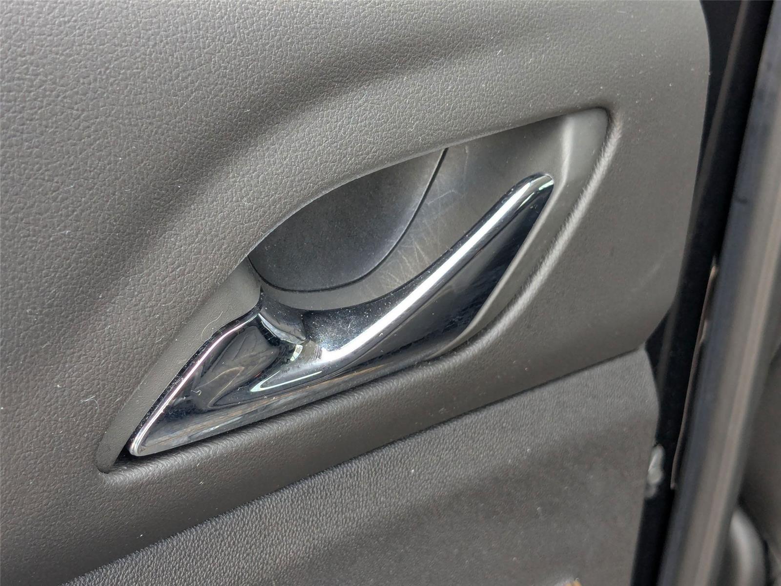 2023 Gmc Acadia SLE photo 26
