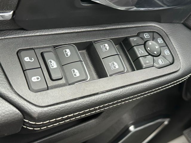 2026 Ram 3500 Laramie photo 16