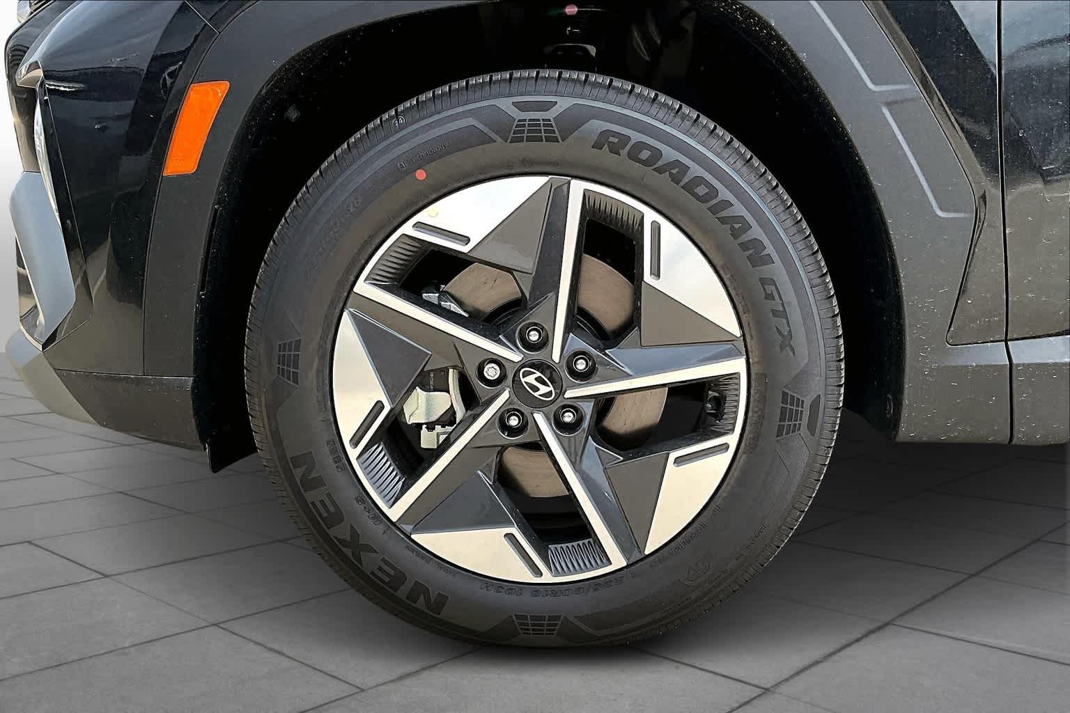 2025 Hyundai Tucson SEL Convenience photo 11