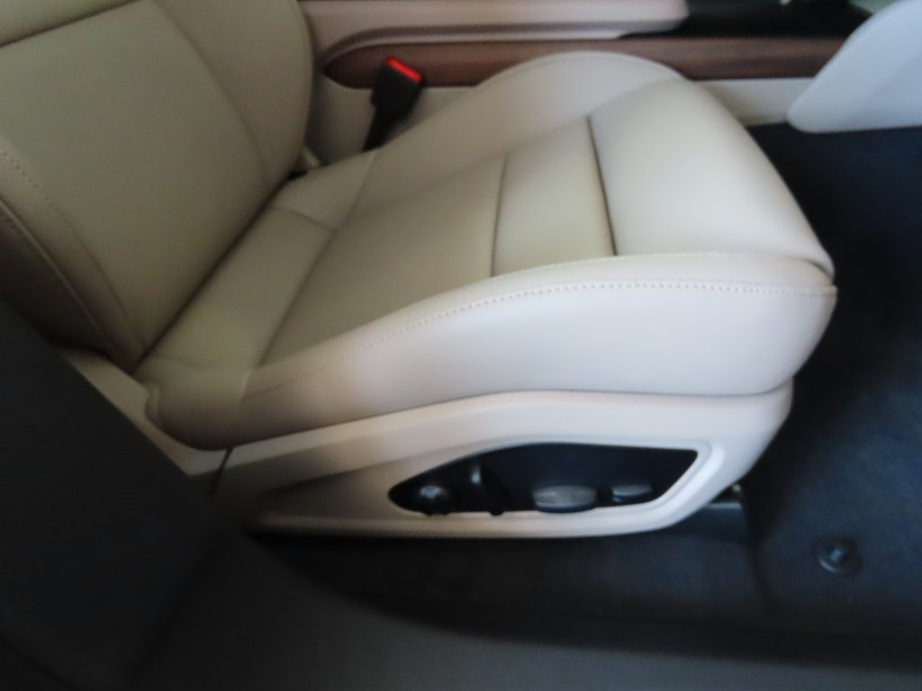 2025 Porsche Taycan 4S photo 10