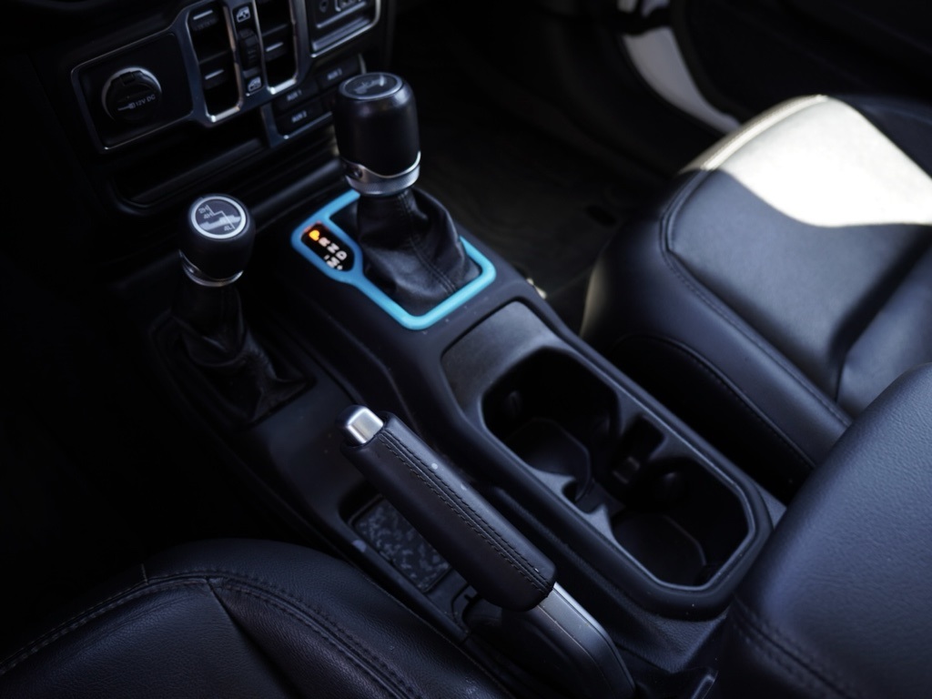 2021 Jeep Wrangler Unlimited Sahara Altitude photo 19