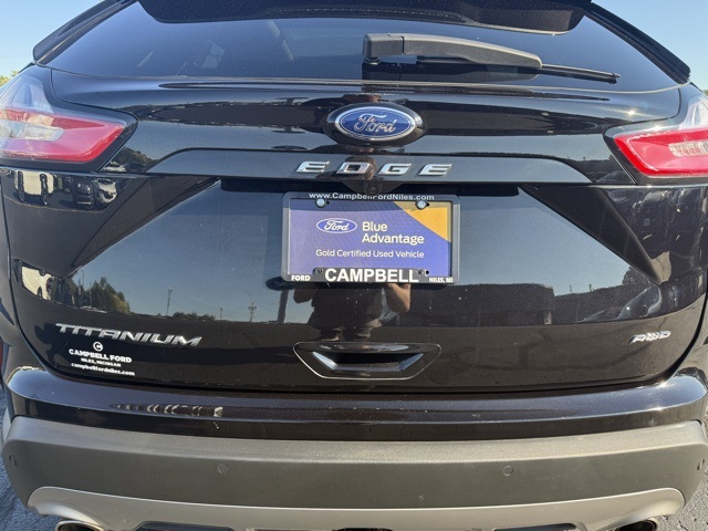 2024 Ford Edge Titanium photo 5