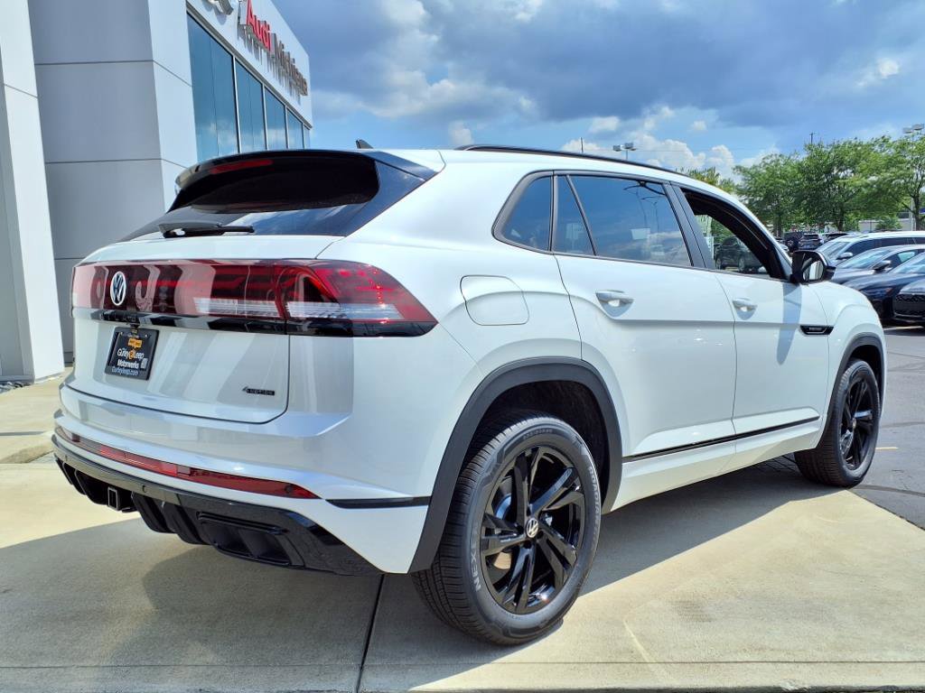 2025 Volkswagen Atlas Cross Sport SEL R-Line photo 9