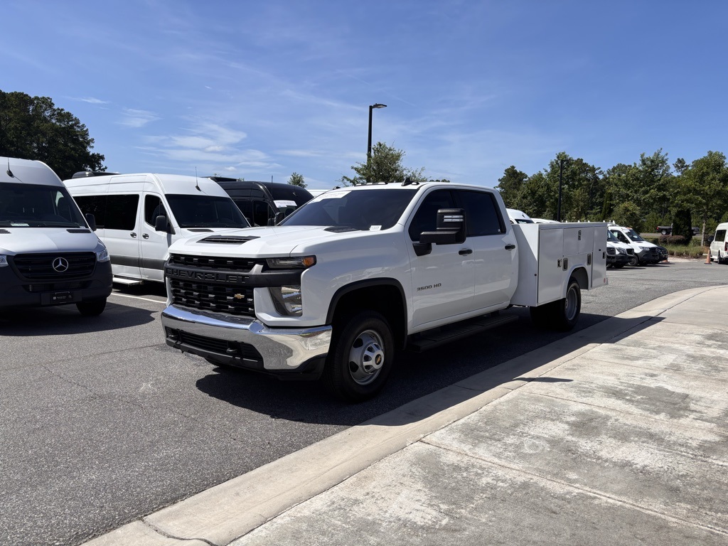 2022 Chevrolet Silverado 3500HD Work Truck photo 2