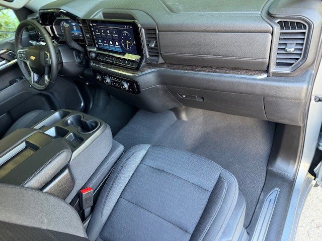 2023 Chevrolet Silverado 1500 LT photo 16
