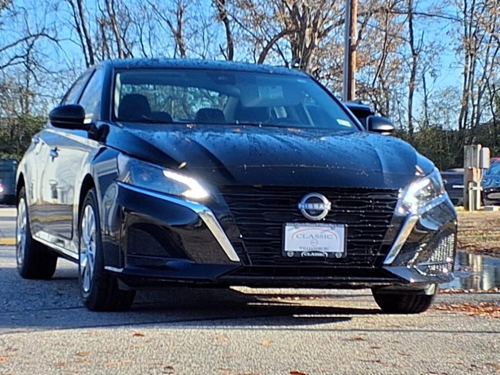 2025 Nissan Altima 2.5 S photo 2