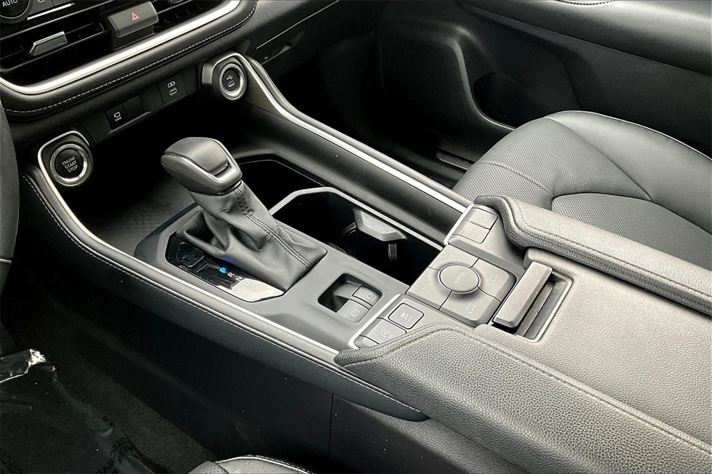 2024 Toyota Grand Highlander Limited photo 12
