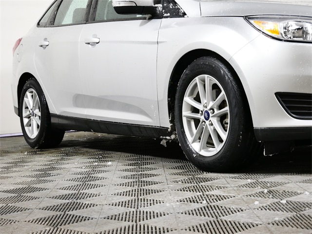 Used 2016 Ford Focus SE with VIN 1FADP3F21GL275723 for sale in Apple Valley, Minnesota