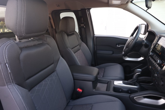 2025 Nissan Frontier King Cab SV photo 18