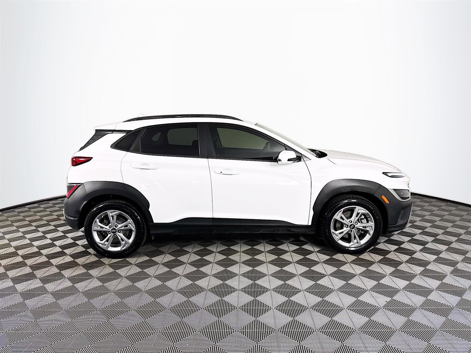 2023 Hyundai Kona SEL photo 4