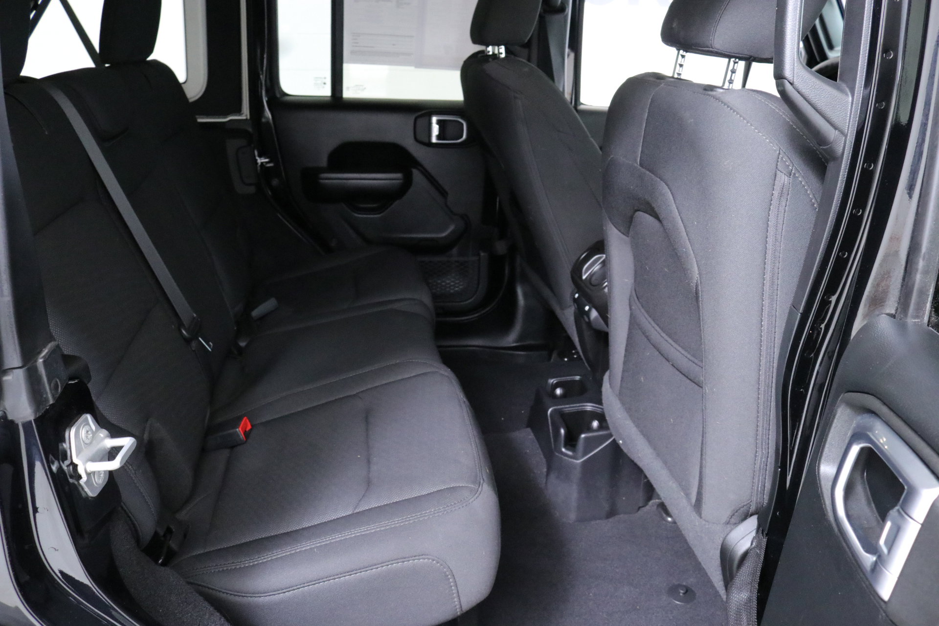 2020 Jeep Wrangler Unlimited Sport Altitude photo 25