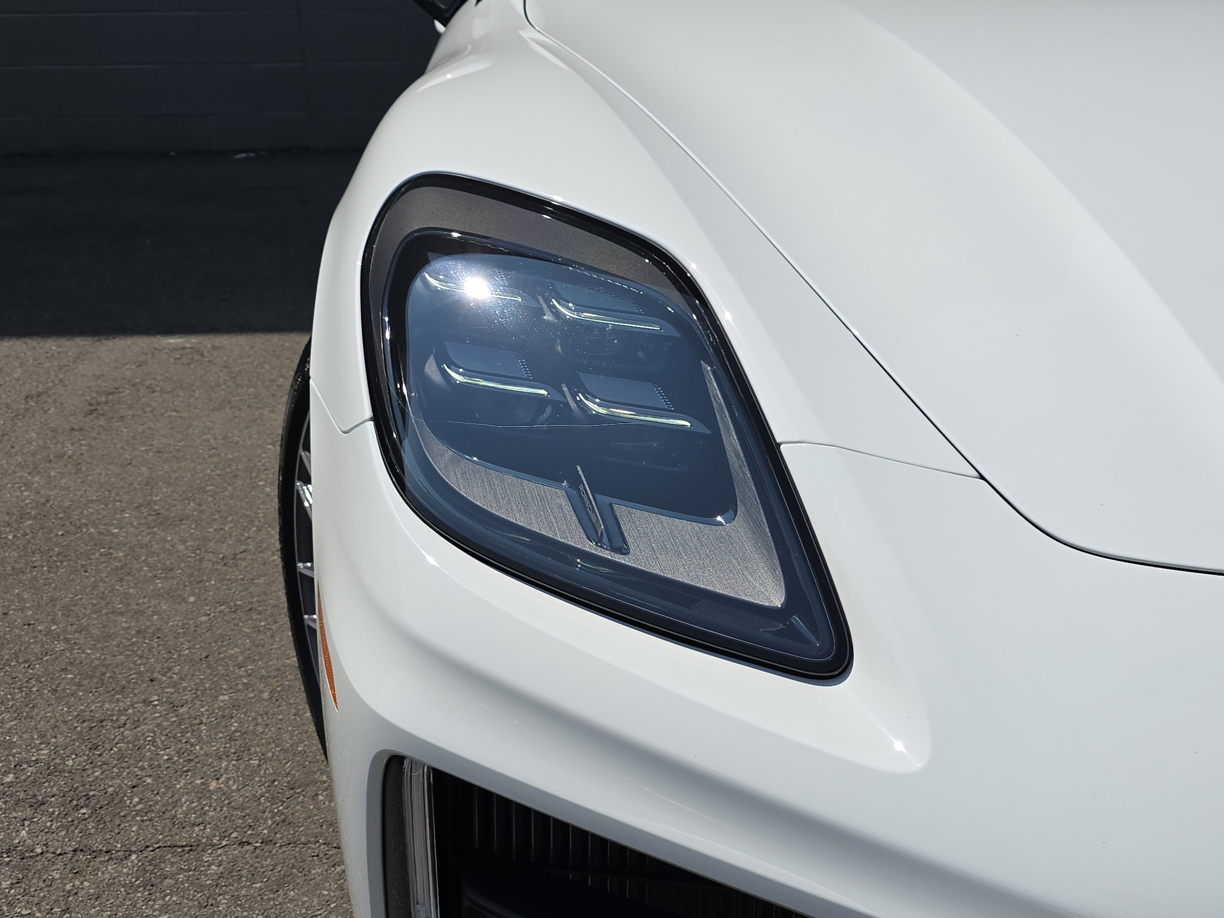 2025 Porsche Panamera 4 photo 6