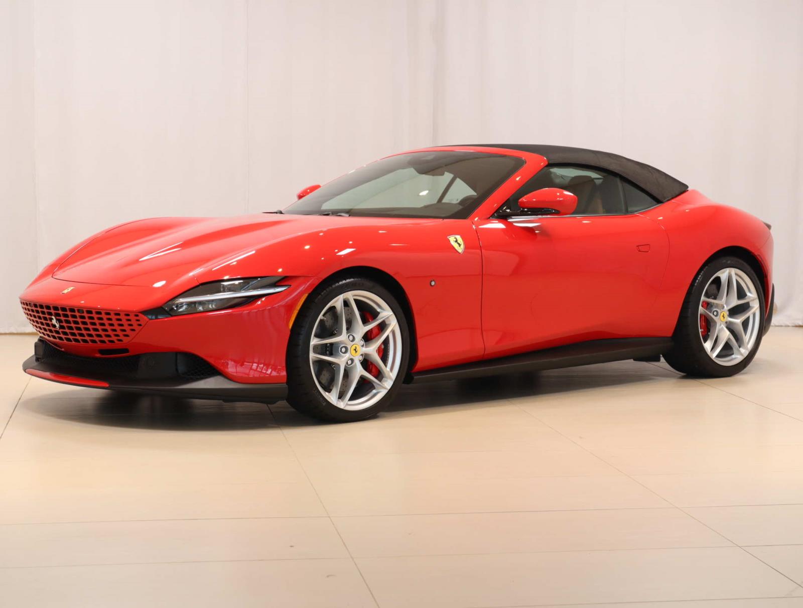 2025 Ferrari Roma Spider photo 36
