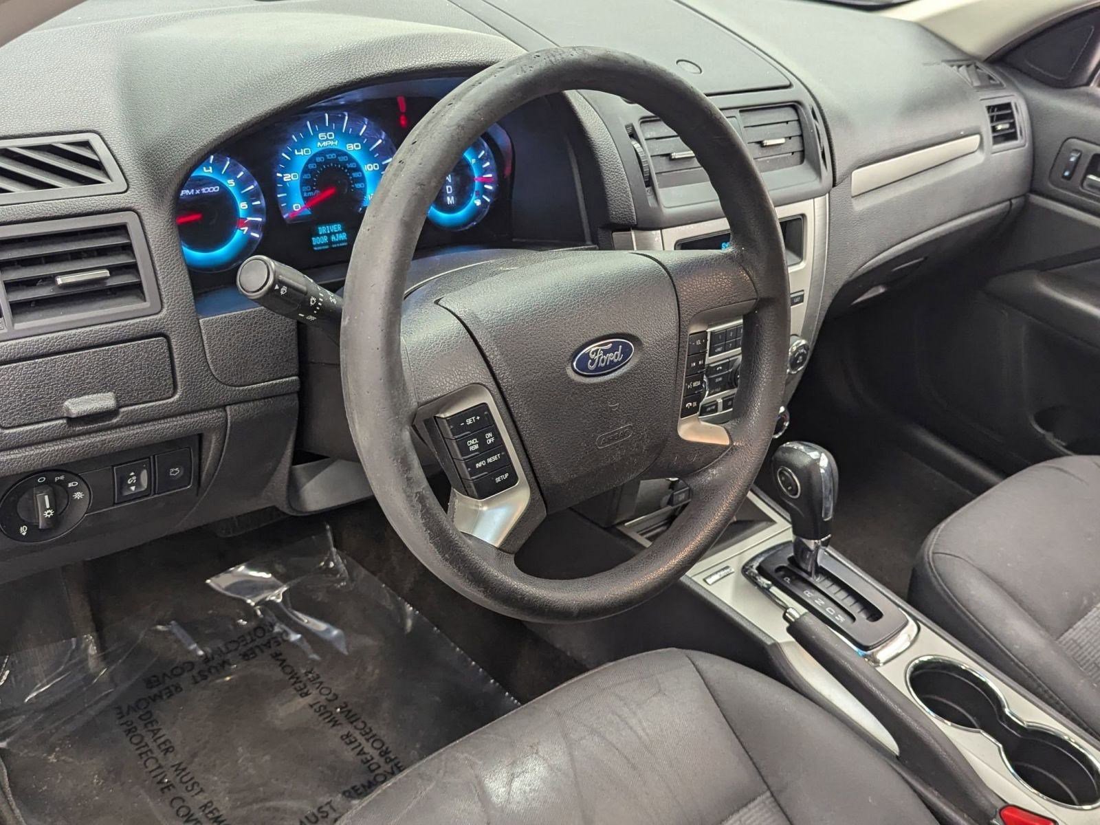 2012 Ford Fusion SE photo 3