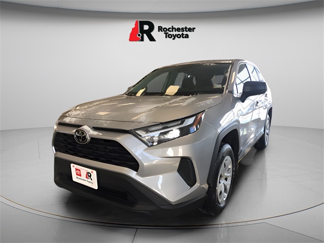2023 Toyota RAV4 LE's photo