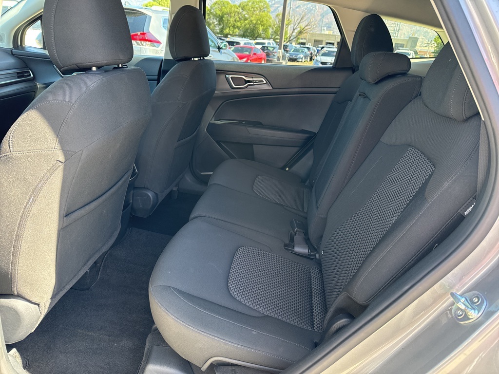 2024 Kia Sportage LX photo 16