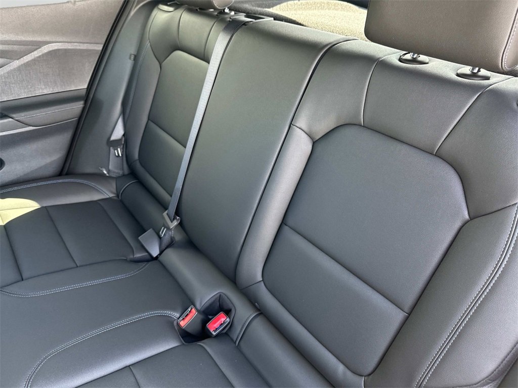 2026 Buick Envista ST photo 9