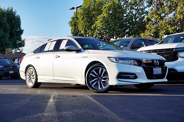 Used 2018  Honda Touring image 1