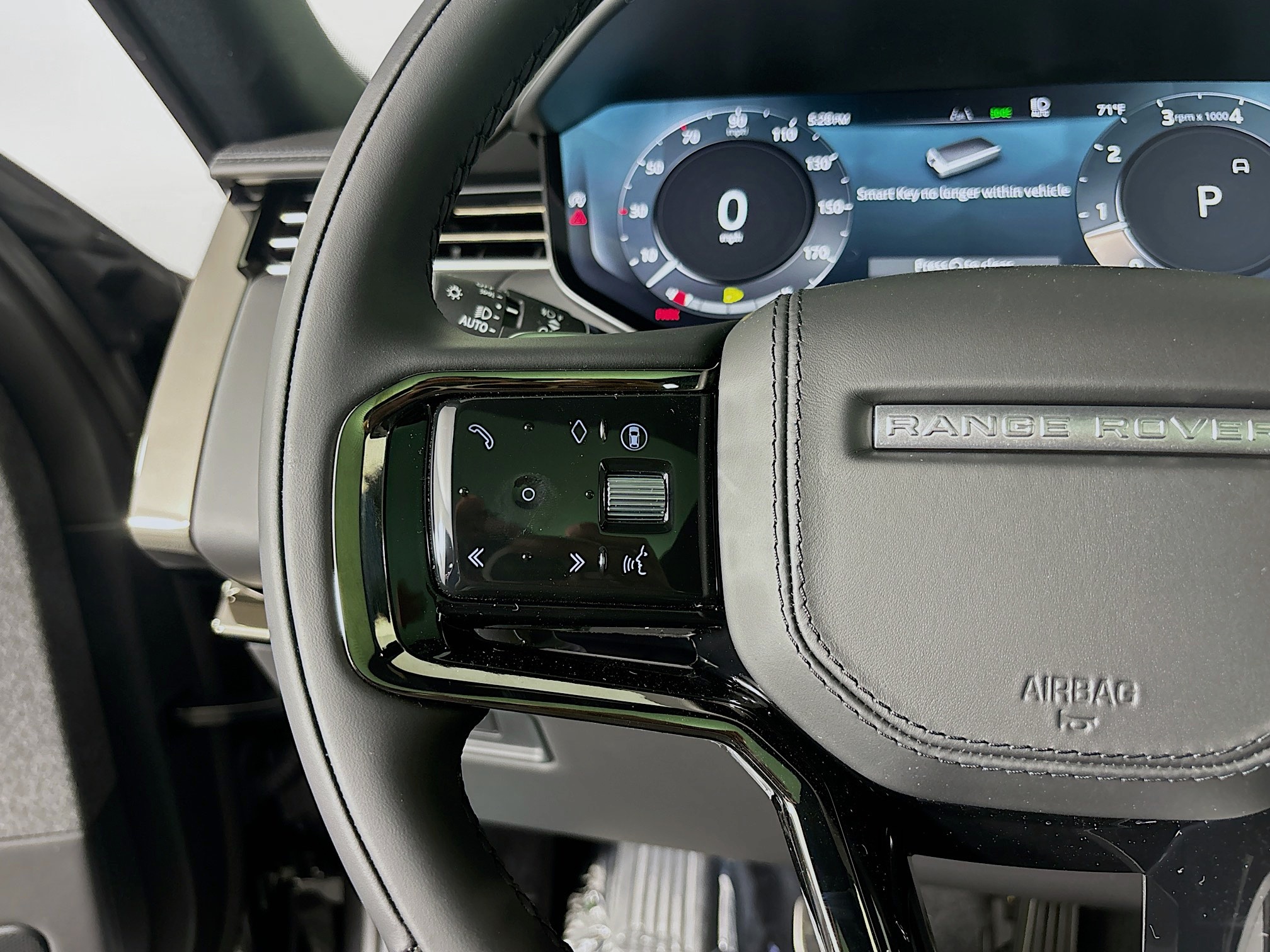 2025 Land Rover Range Rover Sport SE photo 8