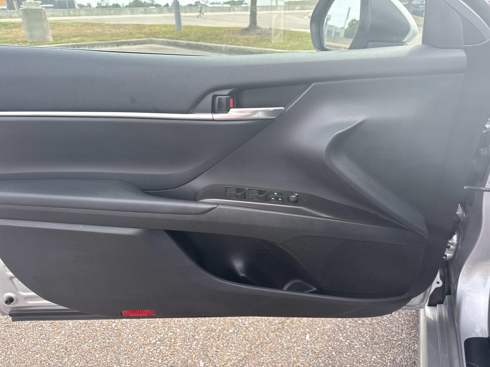 2024 Toyota Camry SE photo 17