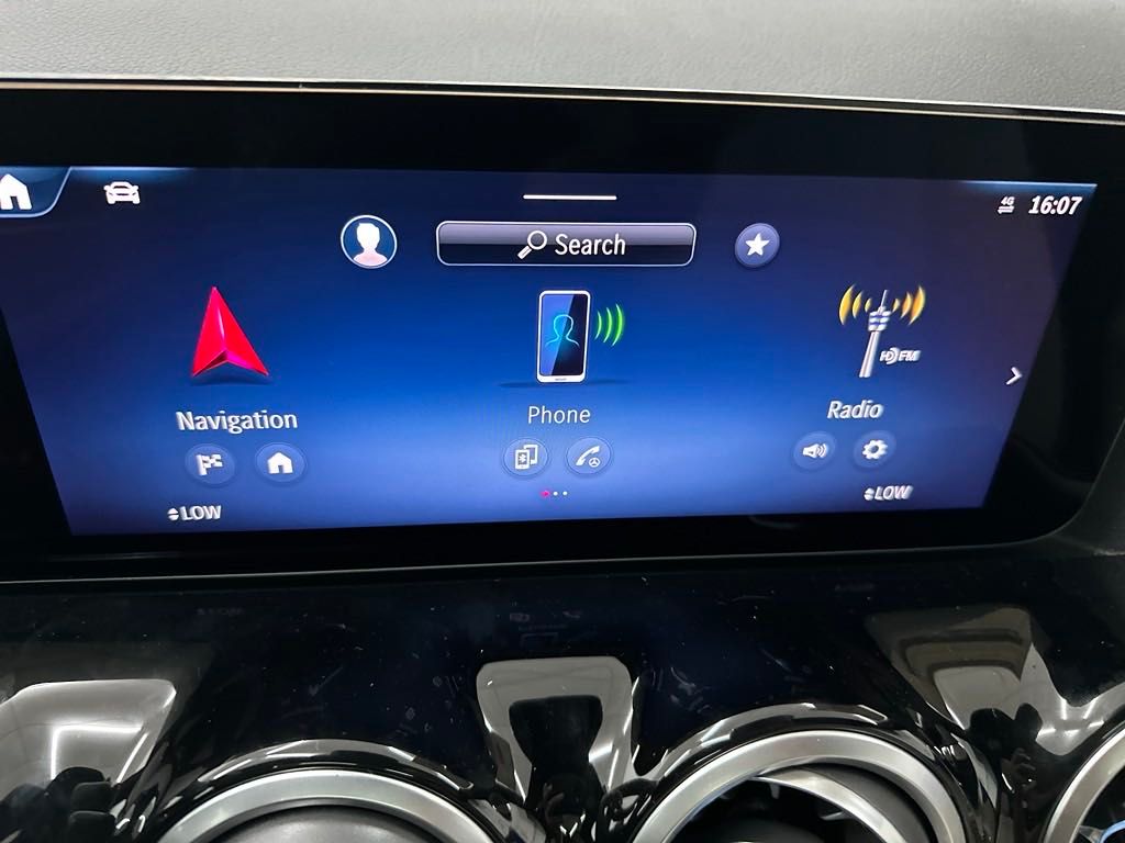 2025 Mercedes Benz GLA 250 photo 31