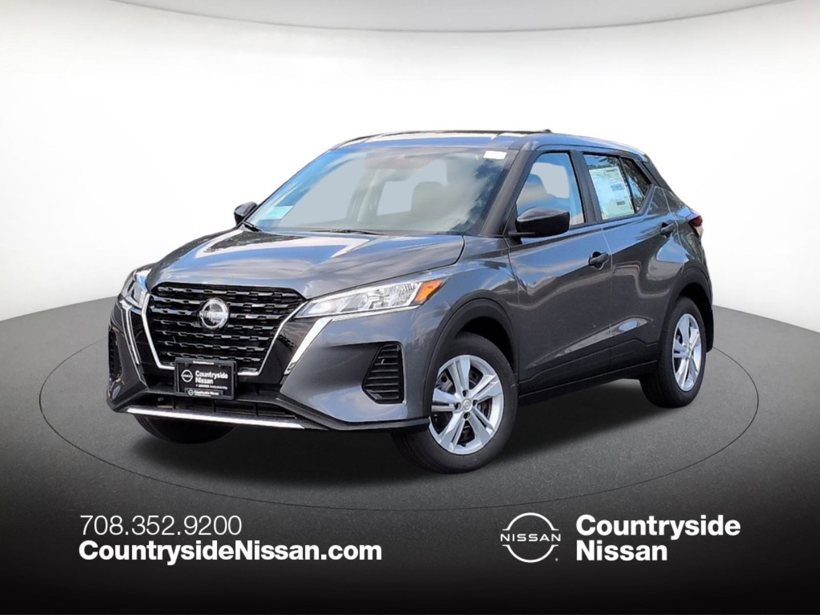 2025 Nissan KICKS PLAY Base's photo