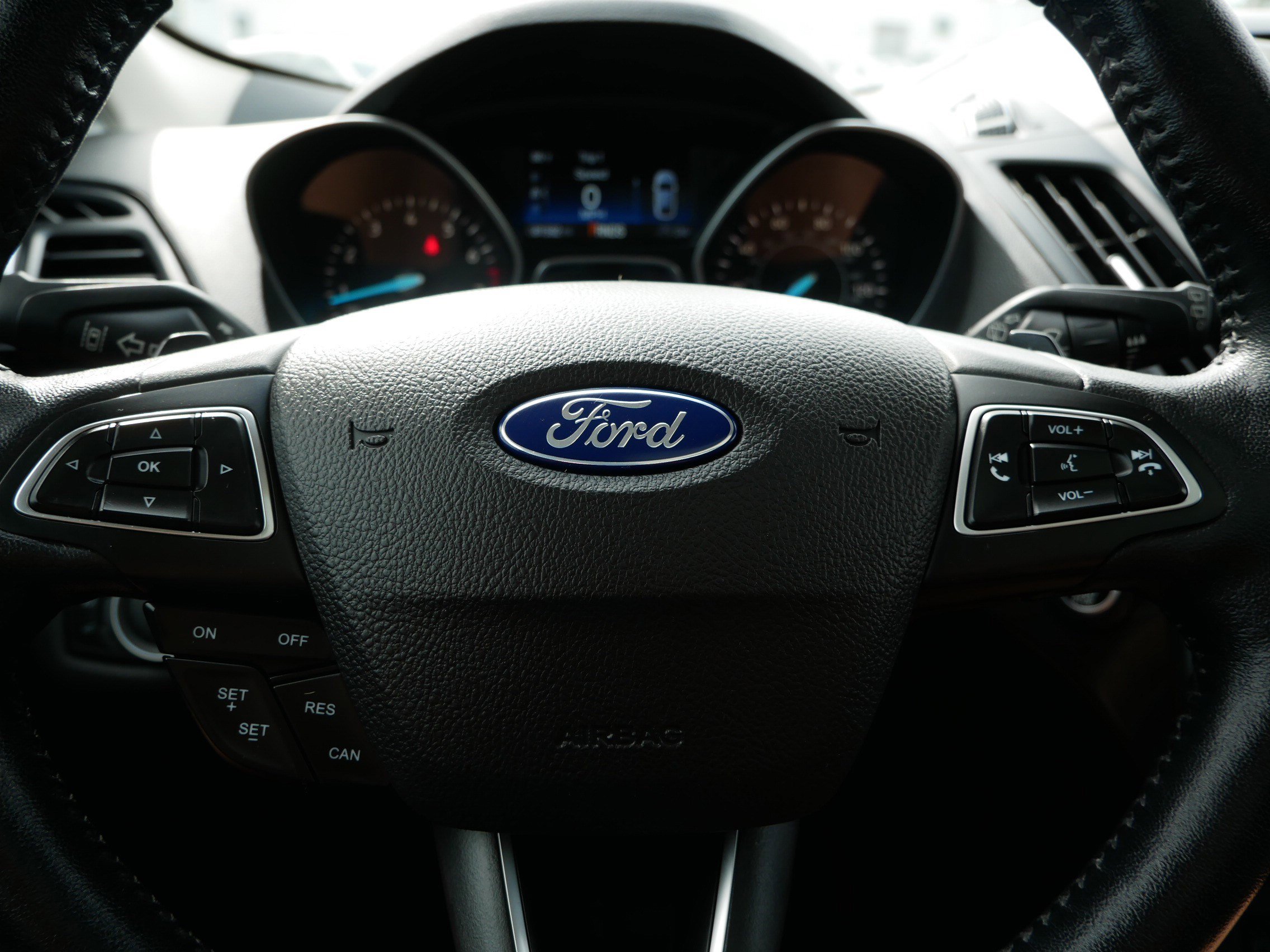 2017 Ford Escape Titanium photo 23