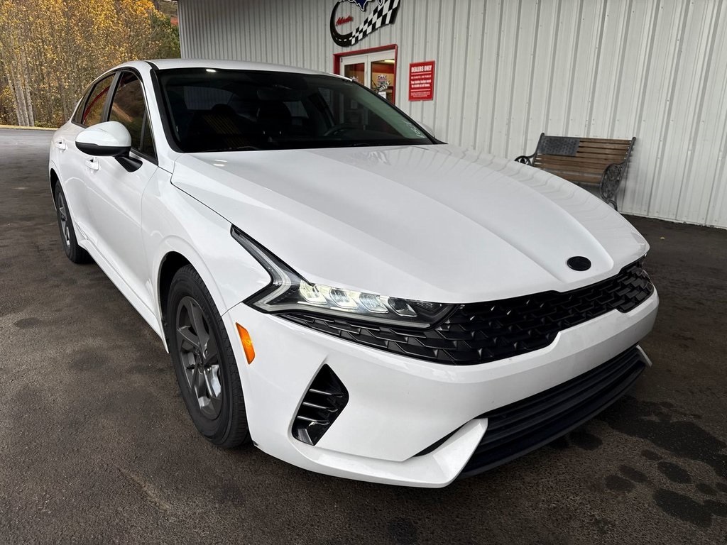 2021 Kia K5 LX's photo